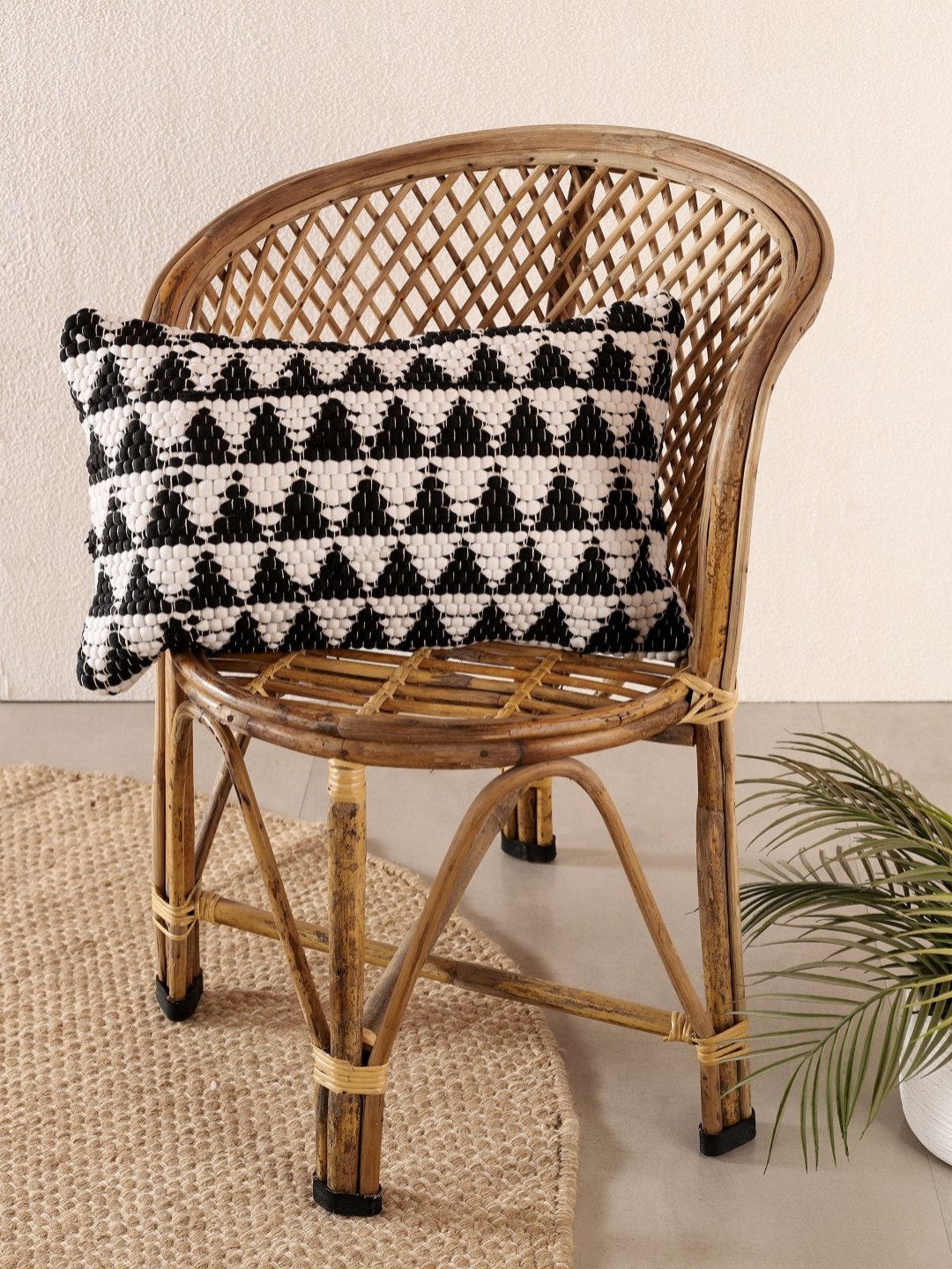 HANDICRAFT PALACE White & Black Geometric Rectangle Cushion Cover