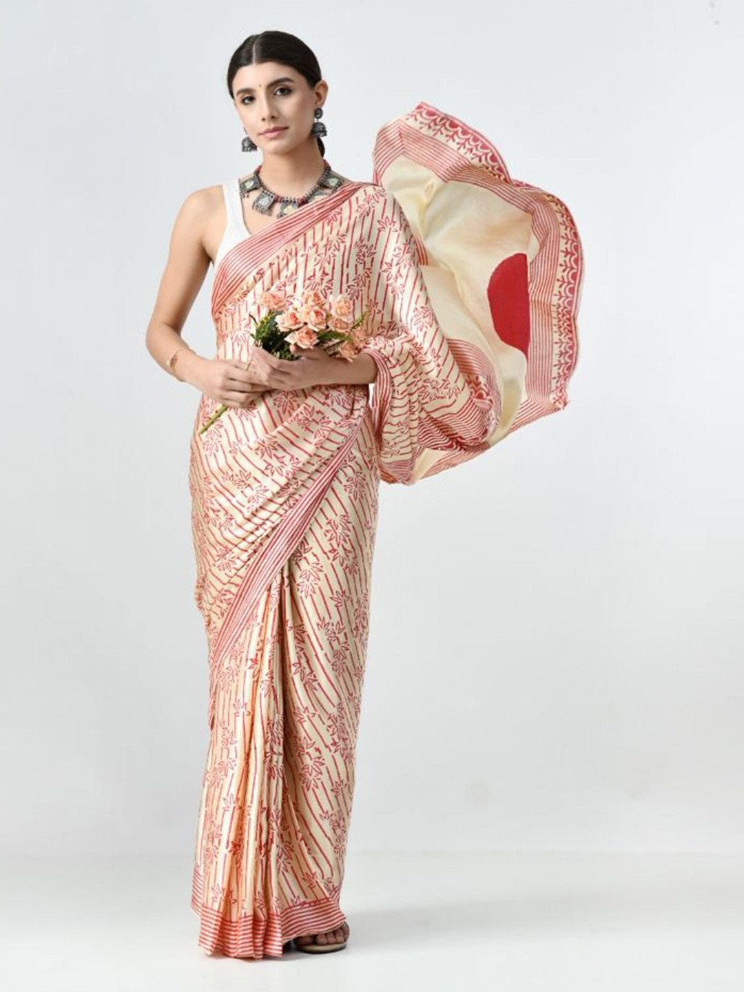 THE WEAVERS SHOP BY RAAVI Floral Block Printed Saree