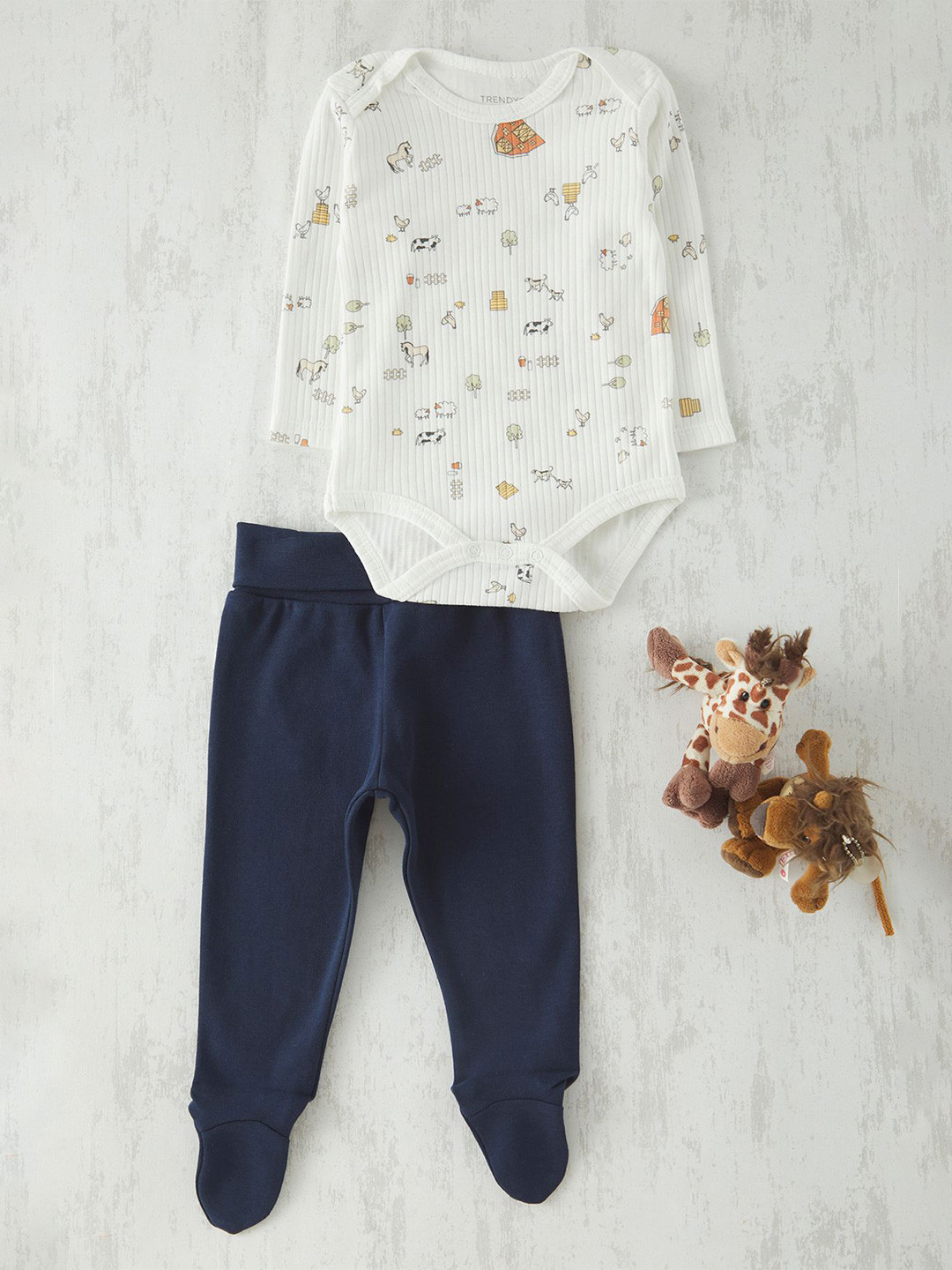 Trendyol Boys Printed Round Neck Pure Cotton Leotard With Jogger