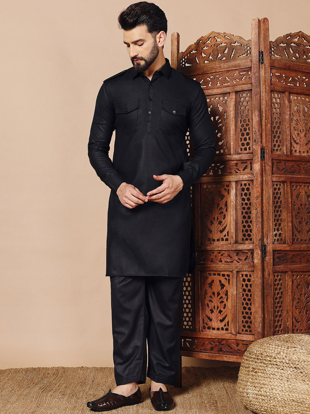 Shiv Leela Men Mandarin Collar Kurta Sets