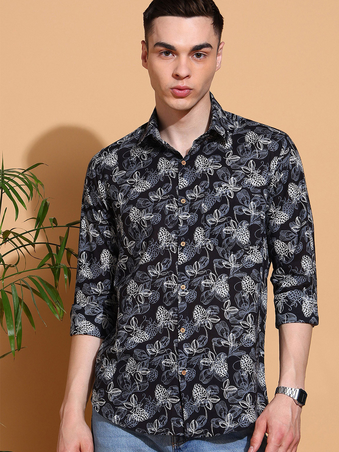 FUBAR Men Slim Fit Floral Printed Spread Collar Cotton Casual Shirt