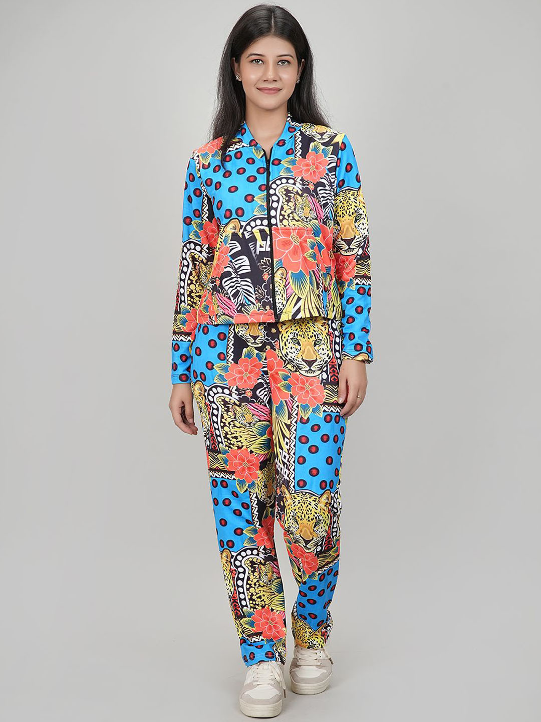 She N She Women Floral Motifs and Animal Printed Night suit