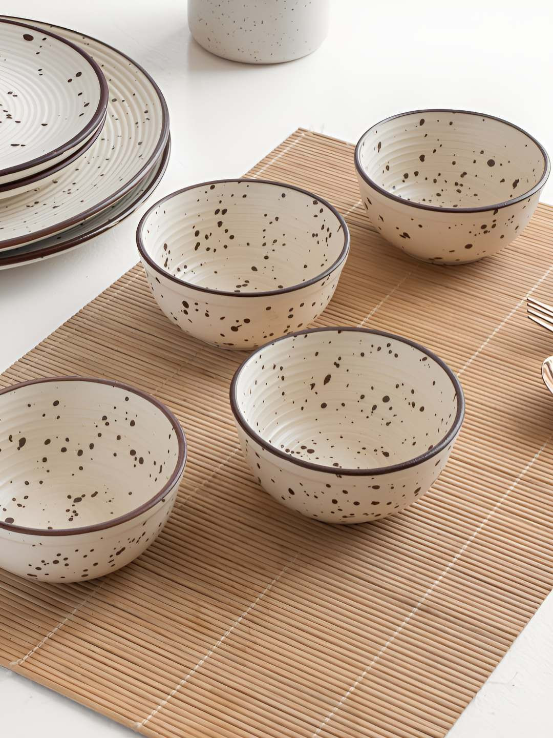 Claymistry Bone Ash-Free Off White Geometric Ceramic Microwave Safe 8 Piece Dinner Set