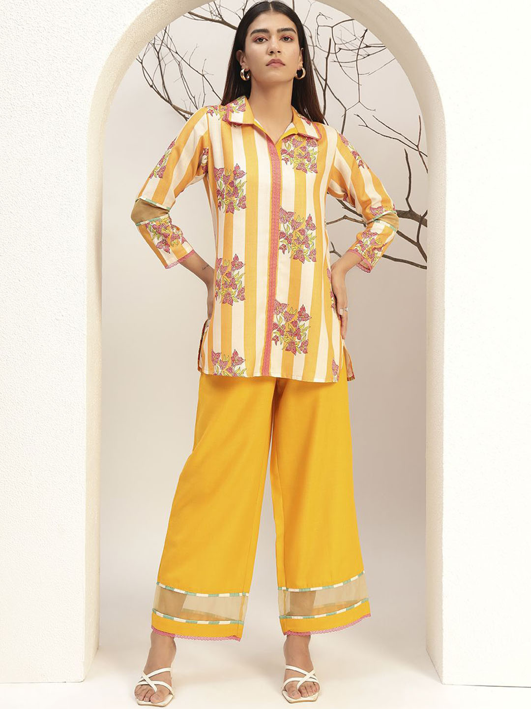 Bani Women Mustard Floral Striped Printed Caller Neck Caual Tunic With Trouser Co-Ords Set