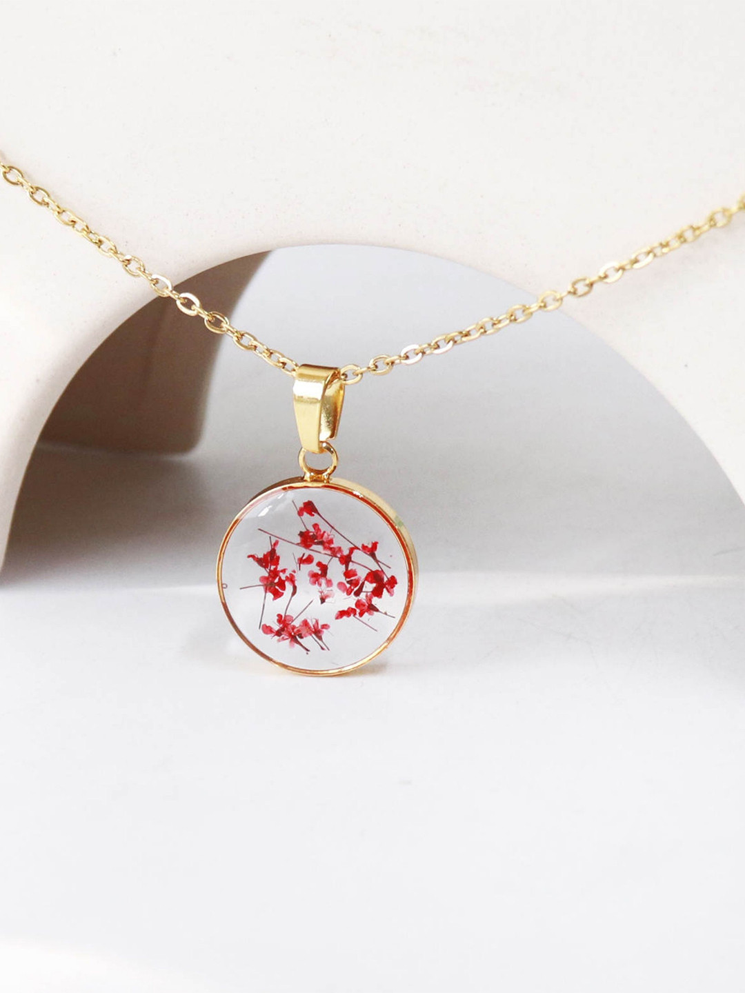 Varico Gold-Plated Stainless Steel Floral Resin Circular Shaped Pendant With Chain