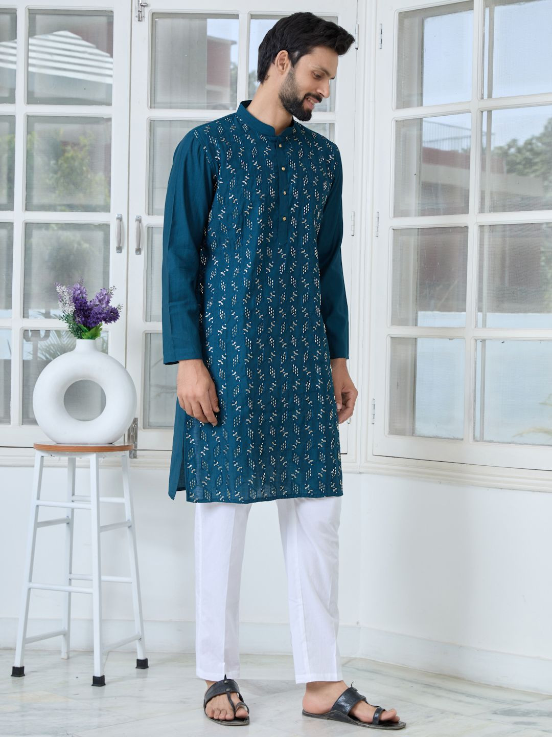 See Designs Thread Work Mandarin Collar Straight Kurta