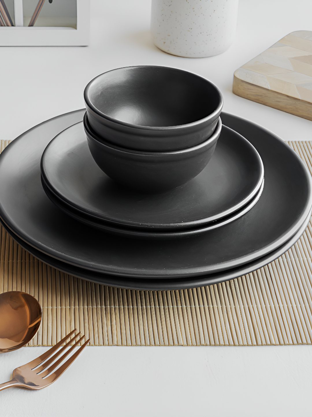 Claymistry Bone Ash-Free Black Solid Ceramic Dishwasher and Microwave Safe 6 Piece Dinner Set