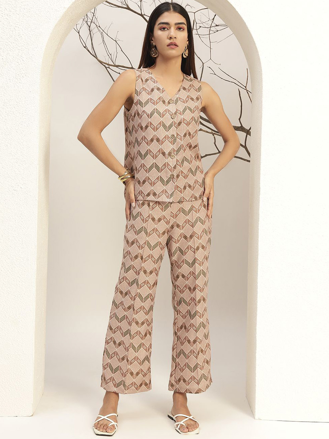 Bani Women Brown Printed With V-Neck Casual Tunic With Trouser Co-Ords Set