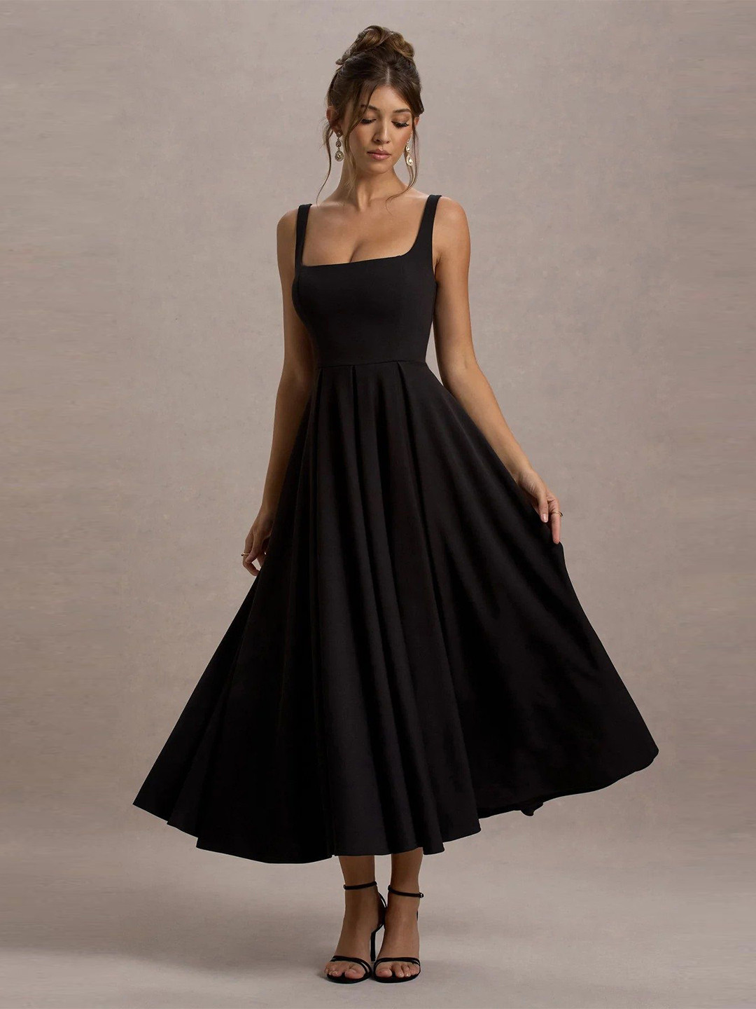 TRAQUILA Women Black Fit and Flare Backless Midi Top