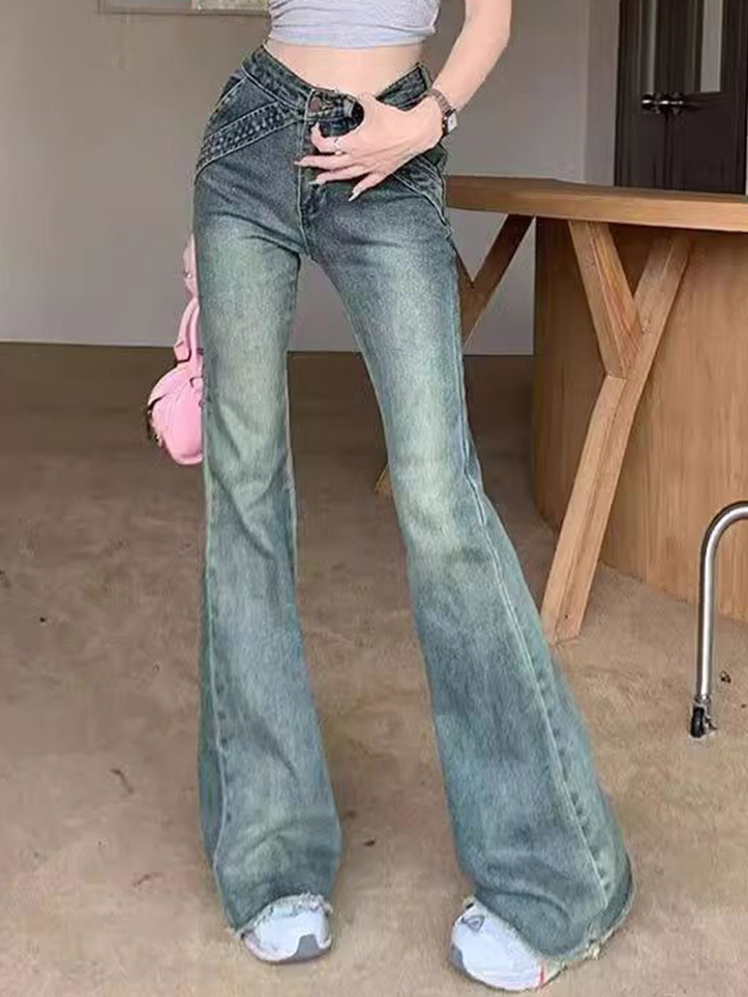 StyleCast Women Wide Lag High-Rise Light Fade Jeans