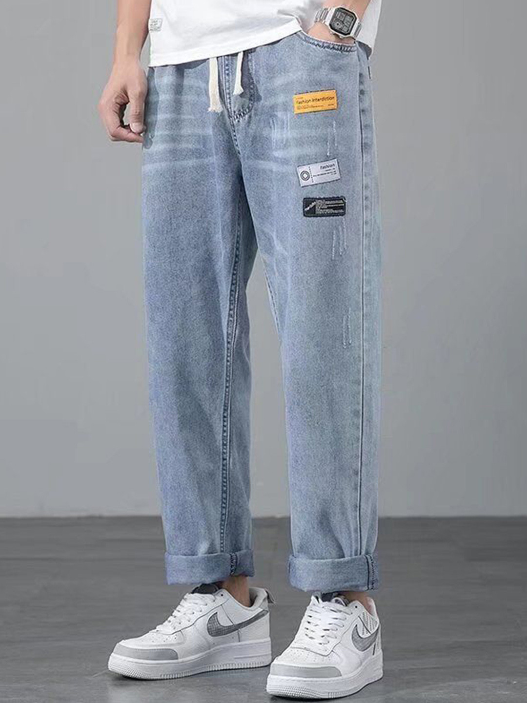 StyleCast Men Relaxed Fit Mid-Rise Elasticated Jeans