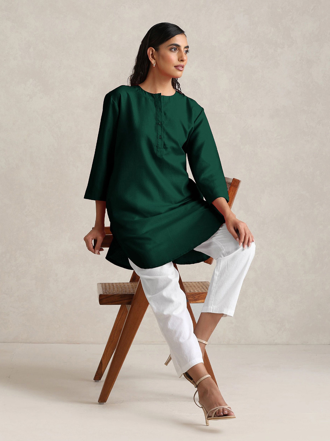 trueBrowns Green Round Neck Three-Quarter Sleeves Republic Day Cotton Kurta