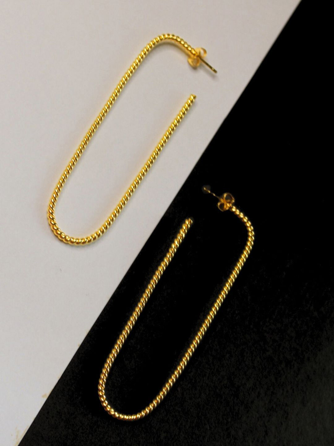 The Ethereal Store Gold-Plated Oval Shaped Ultra Hoops Earrings