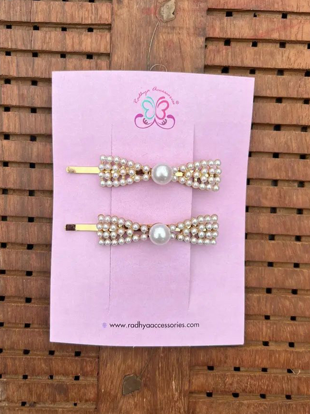 Radhya Accessories Women White Set of 2 Beaded Bobby Pins Bow Hair Clips