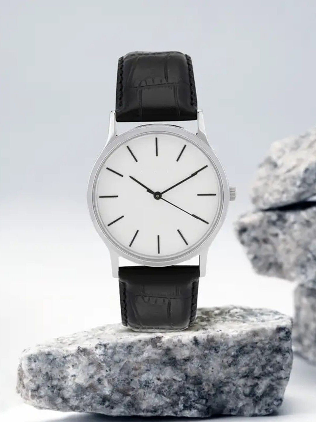 SZN Men Dial & Leather Straps Analogue Watch Slim watch LeatherSZN