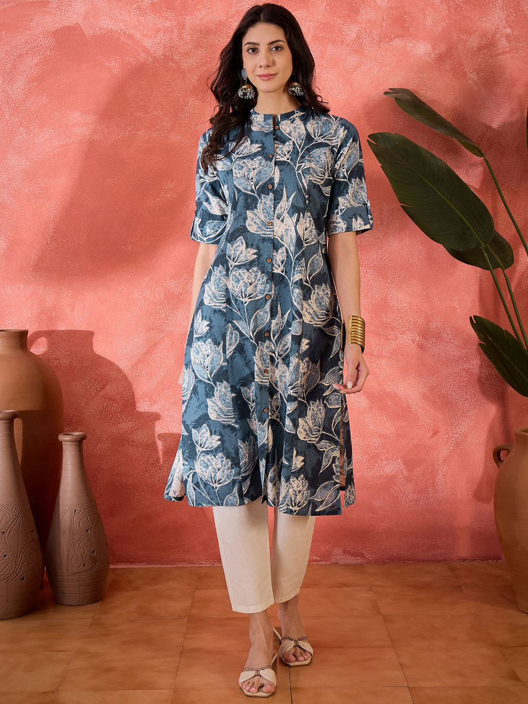 Sangria Women Floral Printed Princess Cut A-Line Kurta