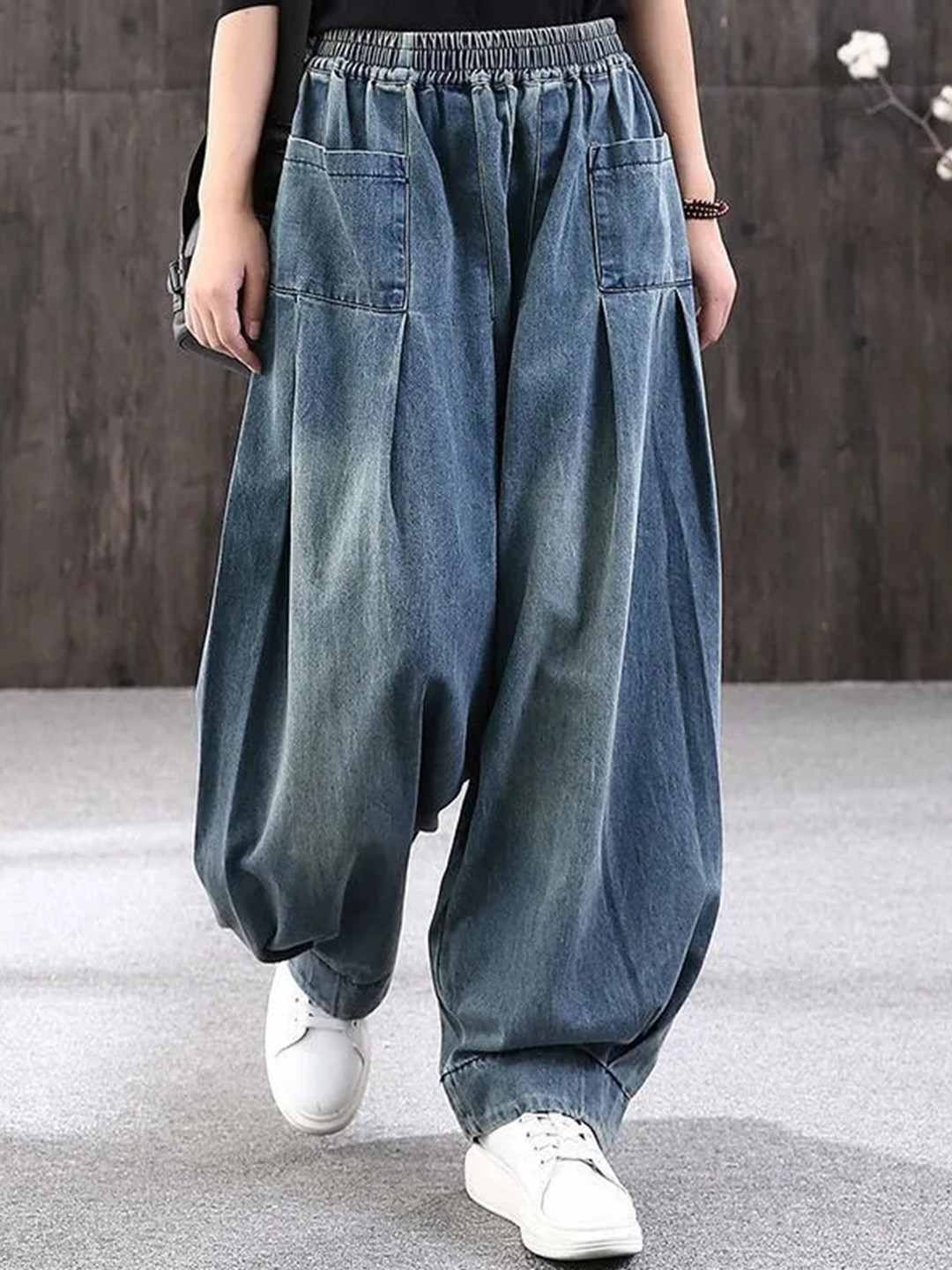 StyleCast Women Medium Blue Relaxed Fit Mid-Rise Jeans