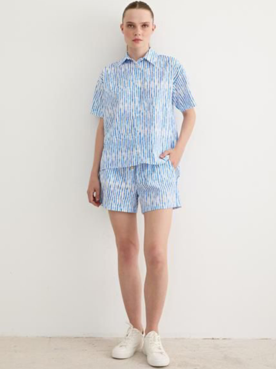 Zwankee Women Striped Low-Rise Technology Shorts