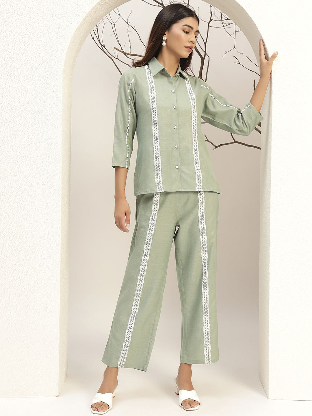 Bani Women Green Color Collar Neck Casual Tunic With Trouser Co-Ords Set