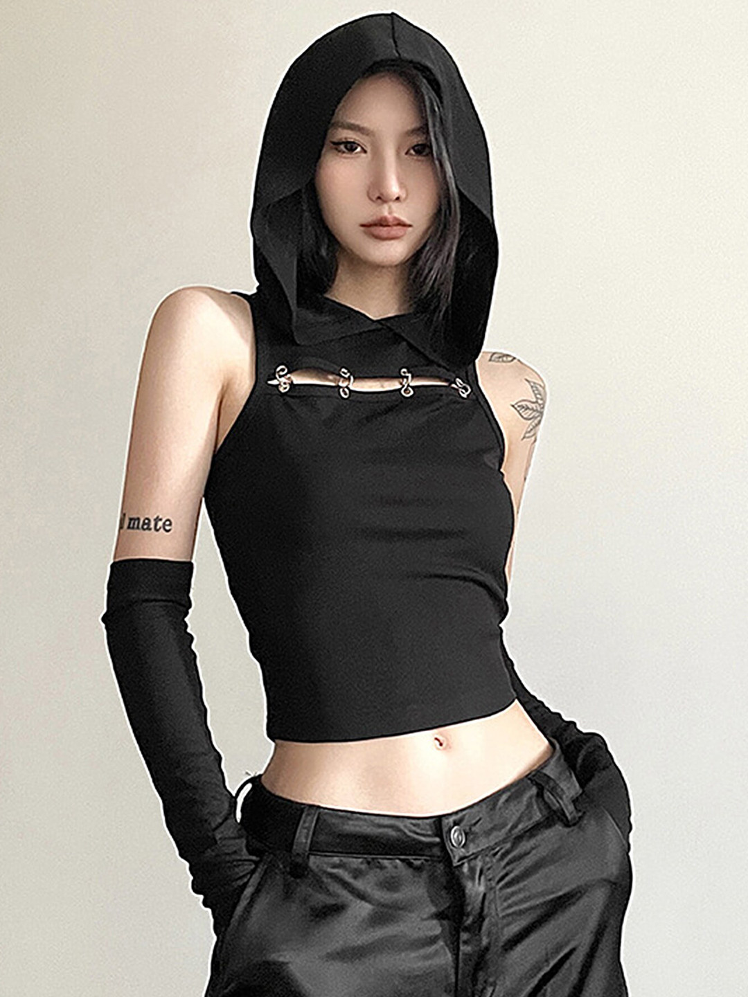 LULU & SKY Hooded Detachable Sleeves Fitted Crop Top
