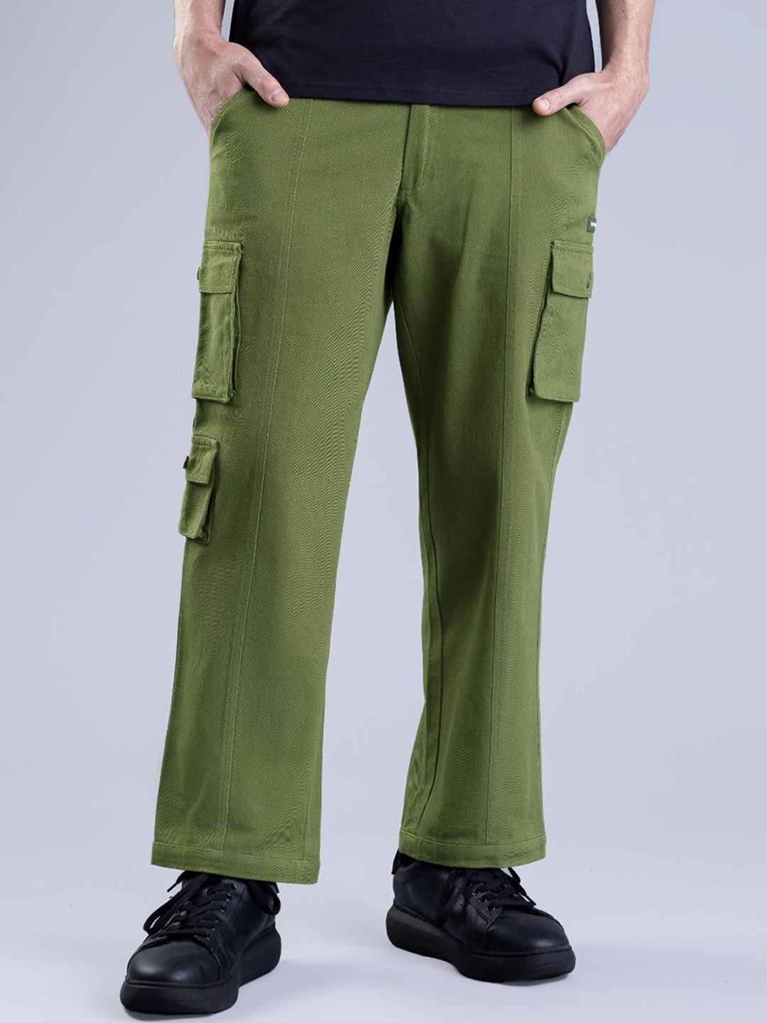 Overlays Men Custom Loose Fit Cargos Trousers