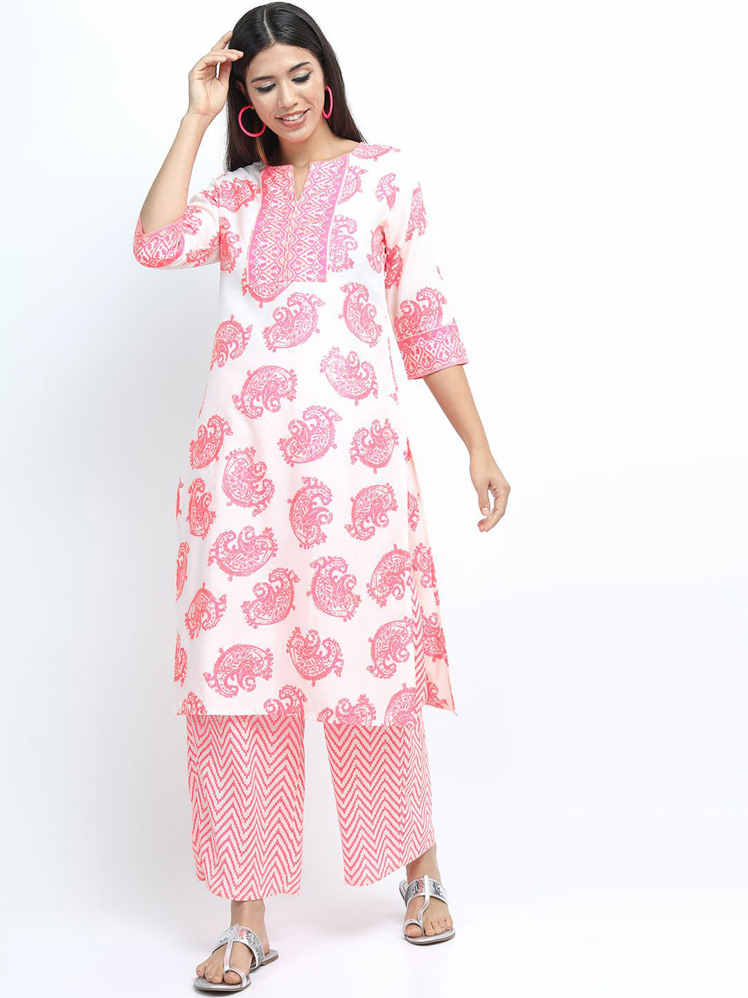 Vishudh Women Floral Printed Regular Kurta with Palazzos