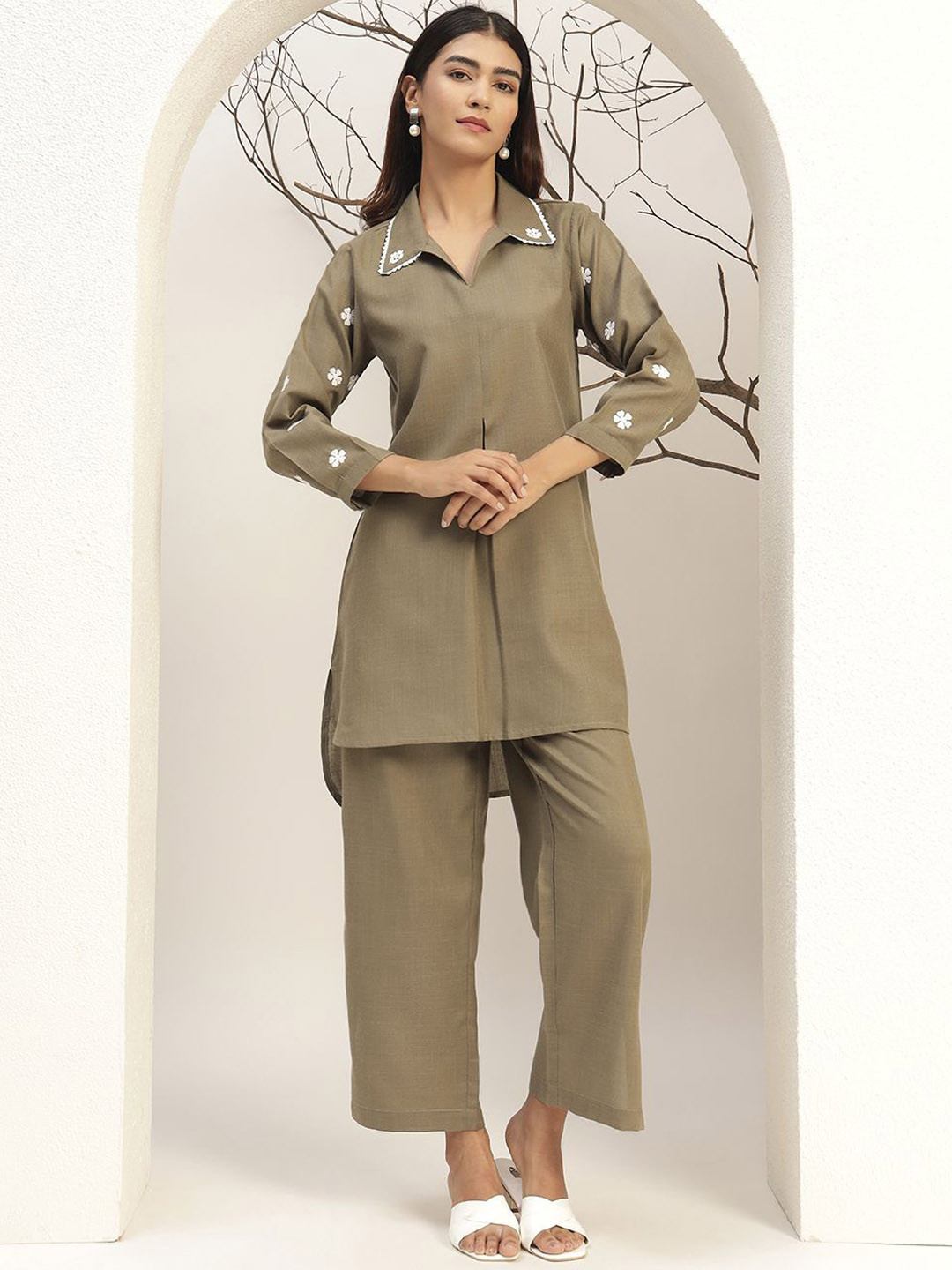 Bani Women Olive Color With Collar Neck Casual Tunic With Trouser Co-Ords Set
