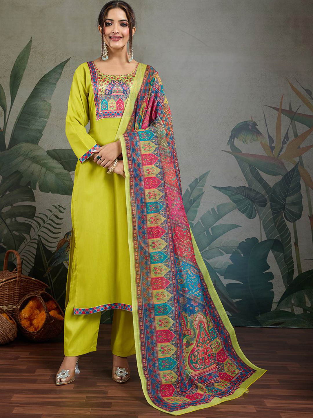 Women Basket Women Floral Printed Kurta with Trousers & Dupatta
