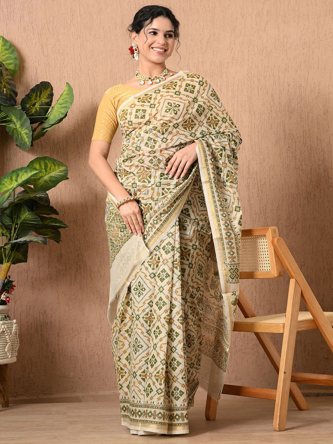 The Weavers Shop By Raavi Printed Cotton Saree With Unstitched Blouse