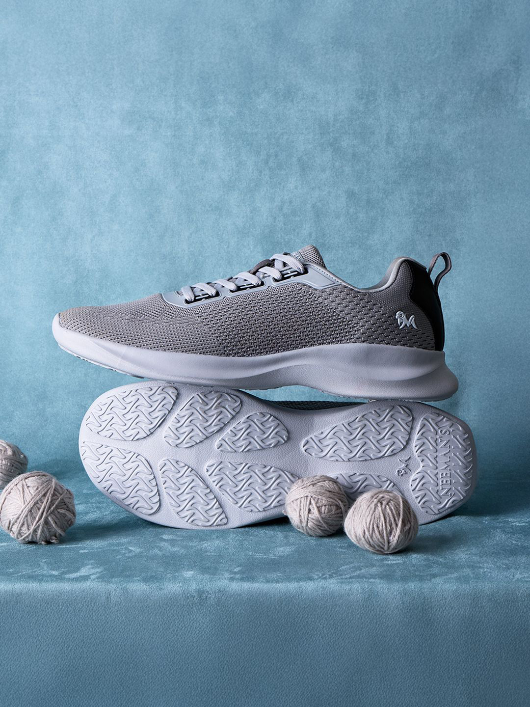 NEEMANS Men Solid Regular Round Toe Cloud Knit Sneakers