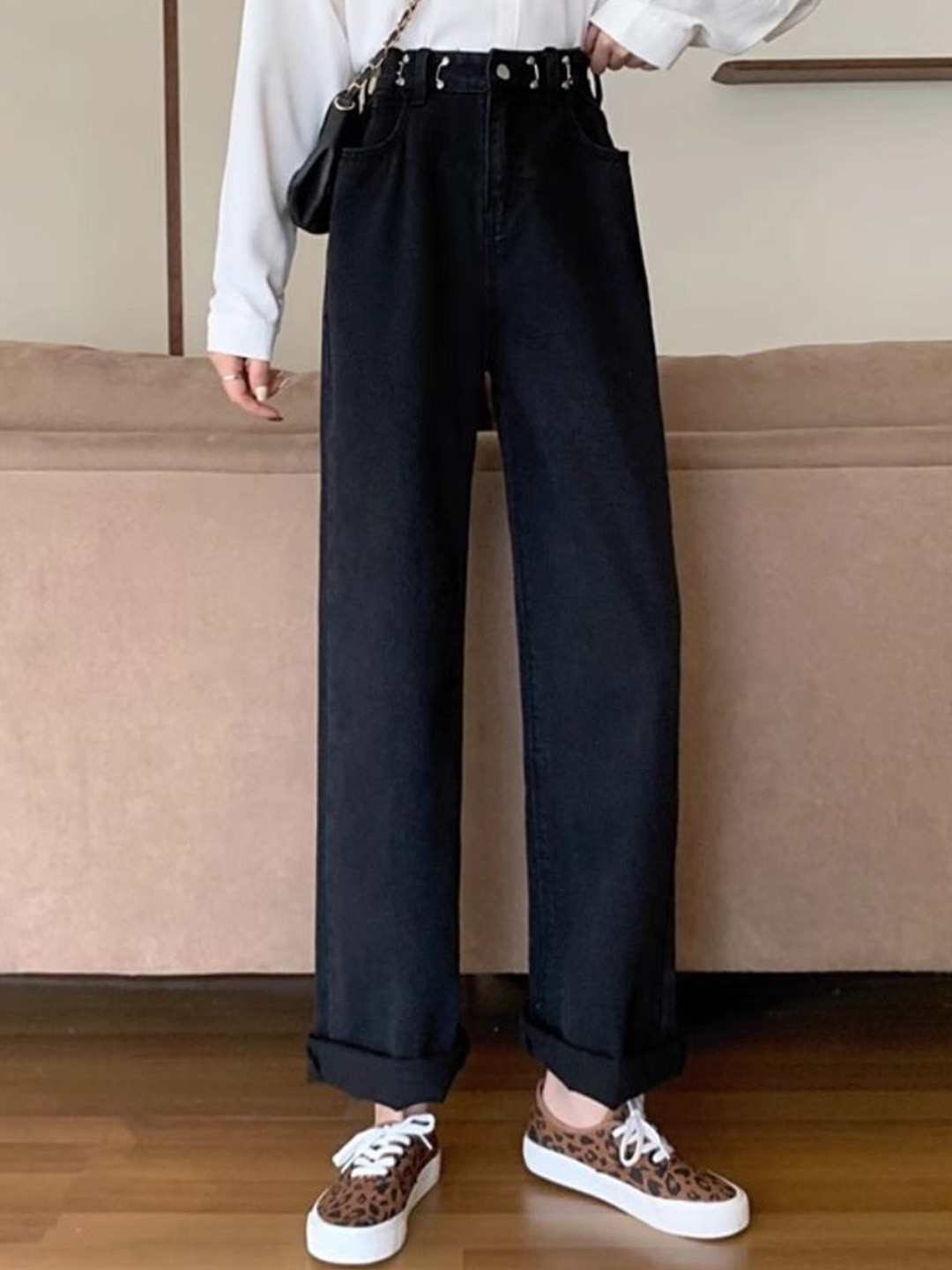 StyleCast Women Cotton Relaxed Fit High-Rise Clean Look Soft Functional Jeans