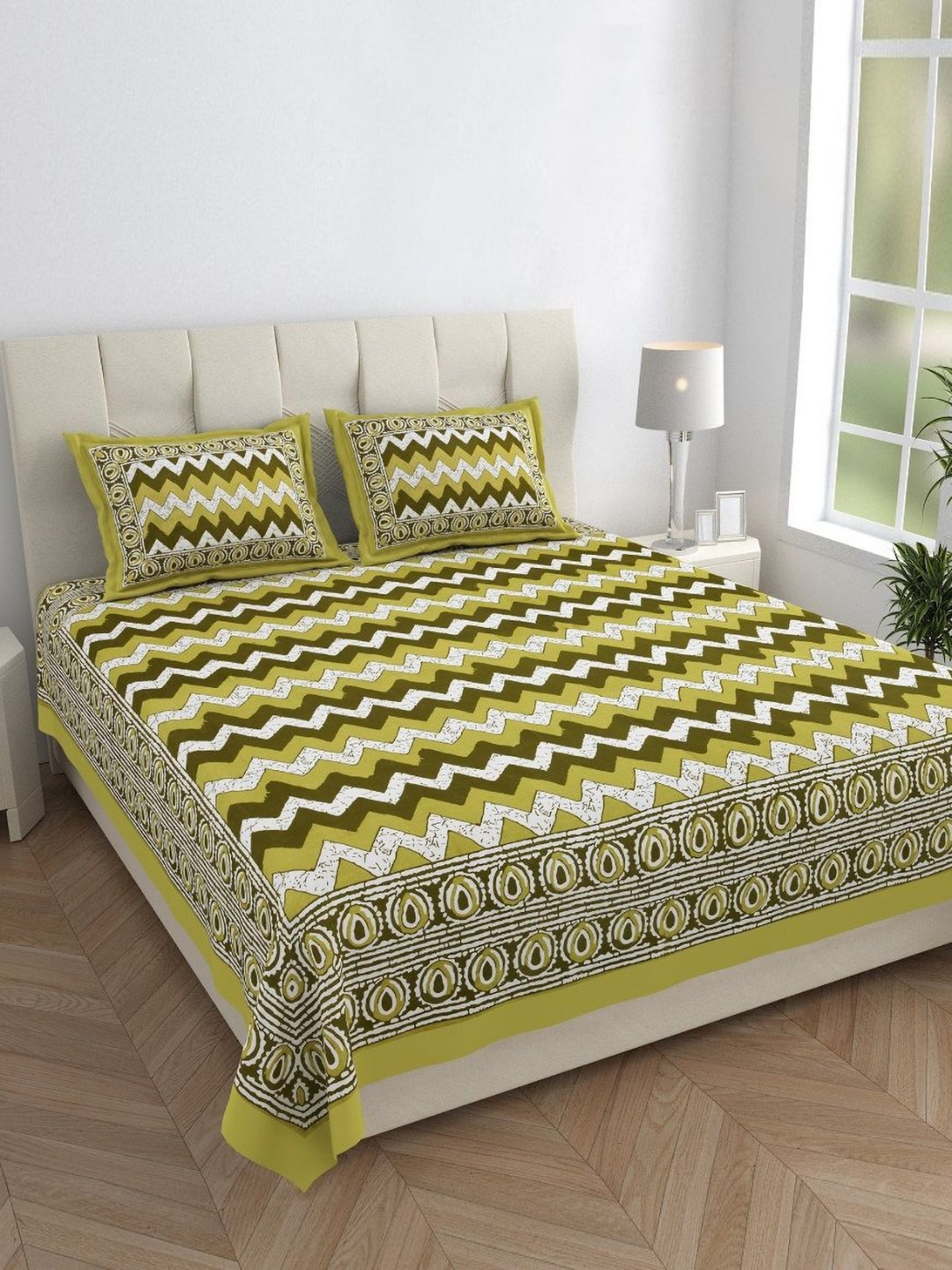 Monik Handicrafts Green Chevron Cotton 144 TC King Bedsheet with 2 Pillow Covers-90 x 103 inches