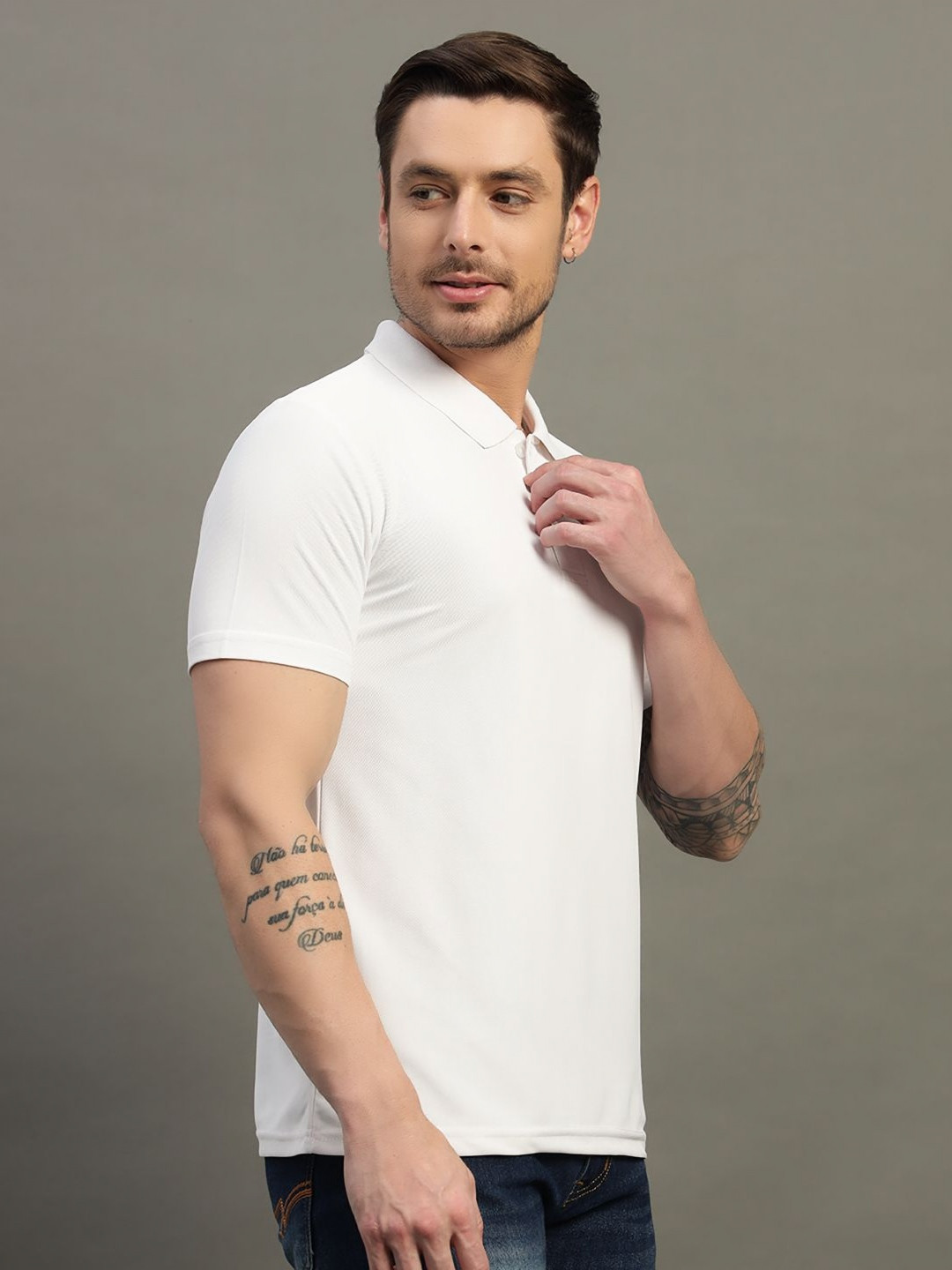 TIMBER HITCH Men Solid Polo Collar Cotton T-shirt