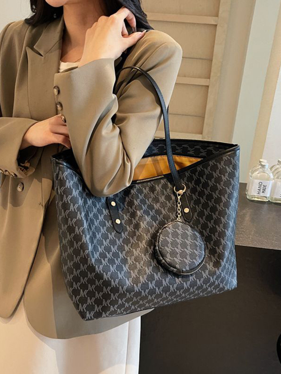 StyleCast Women Typography Printed Shopper Tote Bag With Keychain