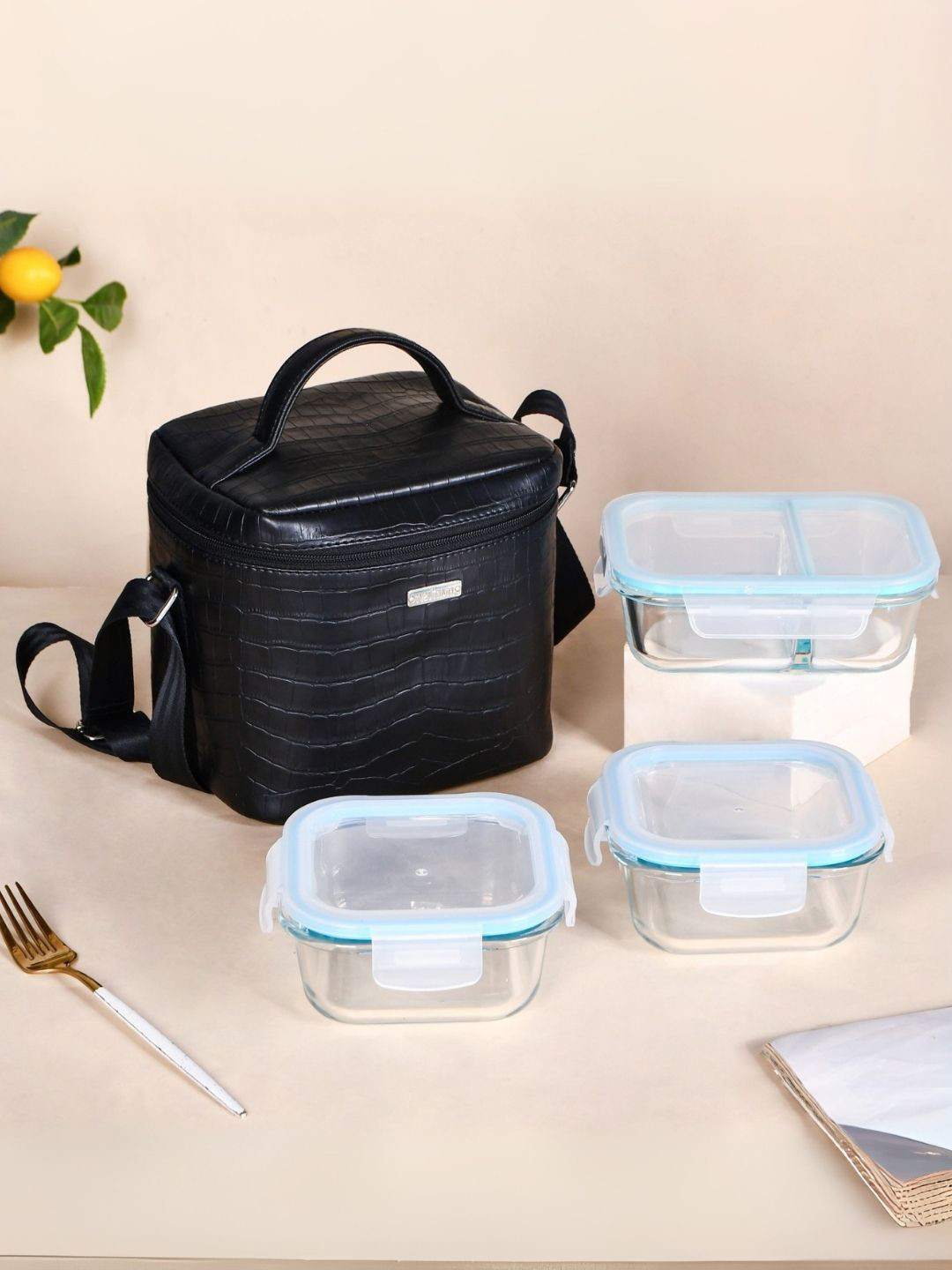 Nestasia Transparent & Blue 4 Pieces Glass Lunch Boxes With Lunch Bag-600 ml