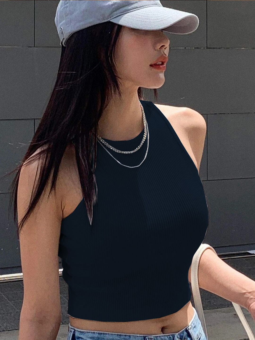 FERY LONDON Solid Slim Fit Crop Tank Top