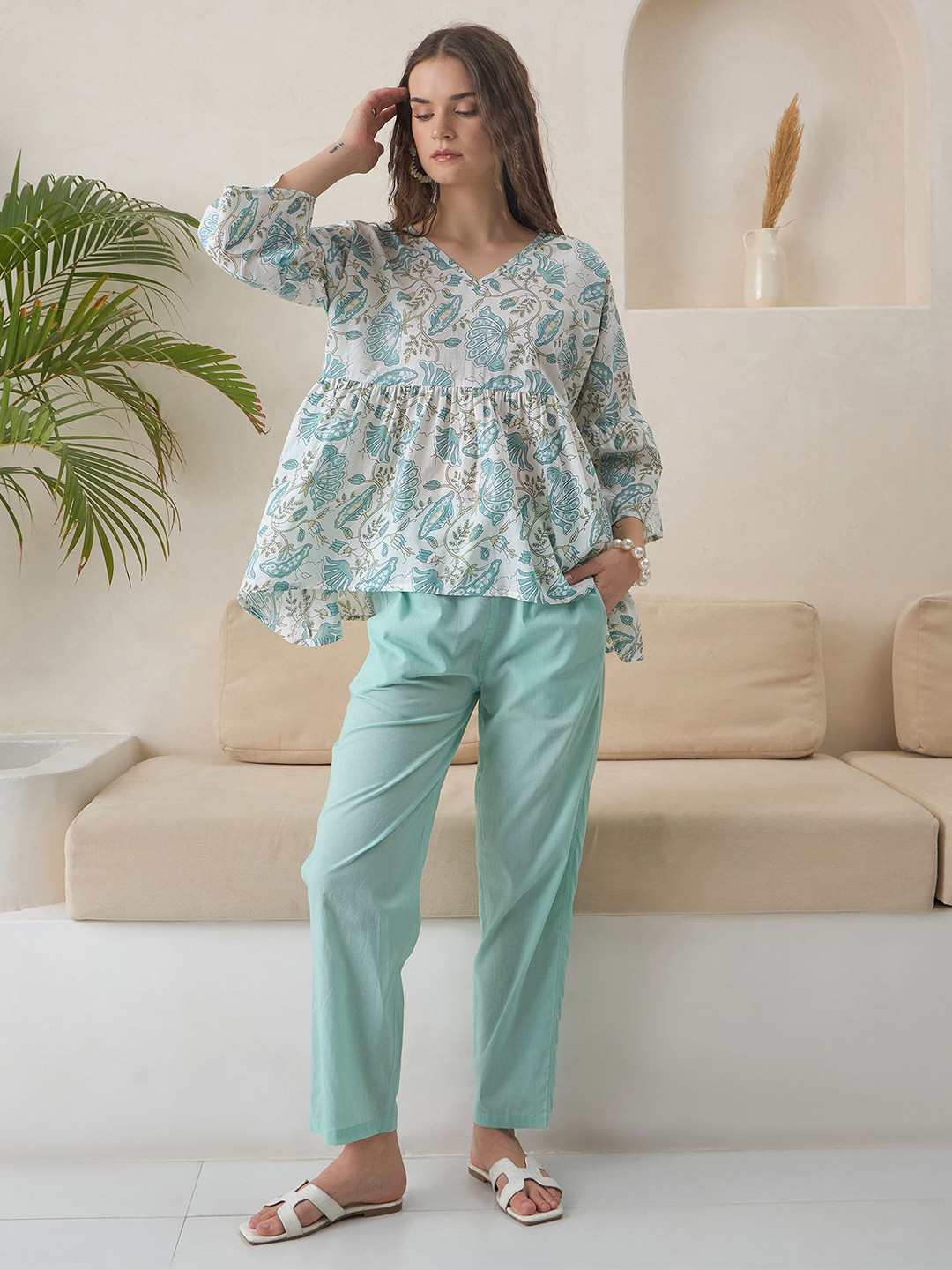 SANSKRUTIHOMES Women Blue V-Neck Pure Cotton Top Printed Co-ords Set for Women