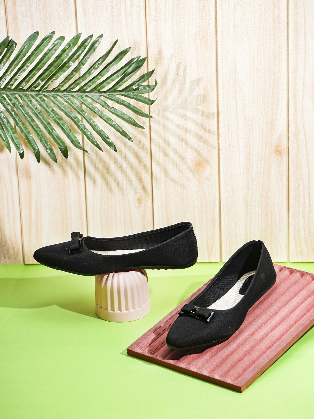 Froh Feet Women Pointed Toe Ballerinas