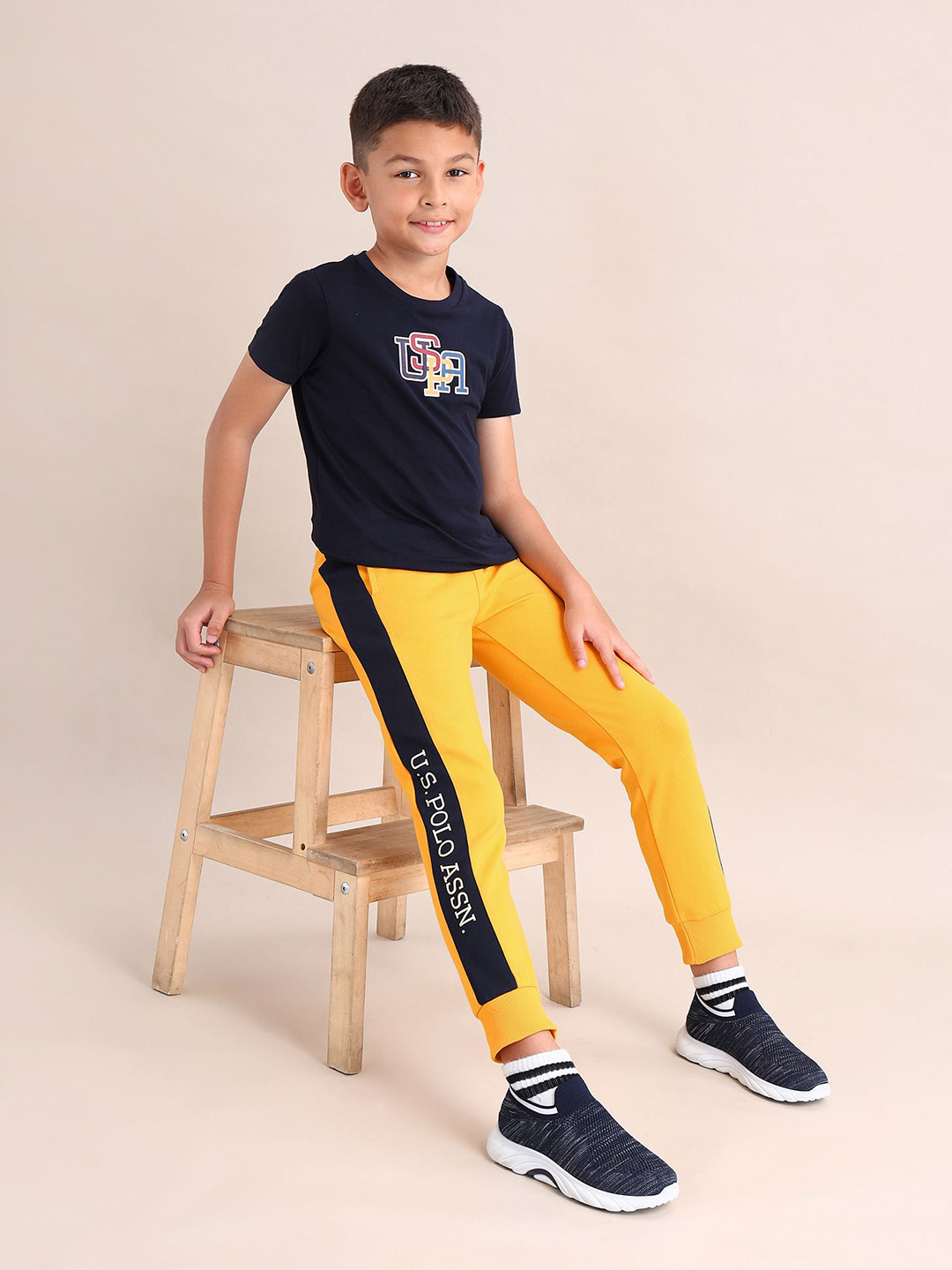 U.S. Polo Assn. Kids Boys Contrast Panel Joggers