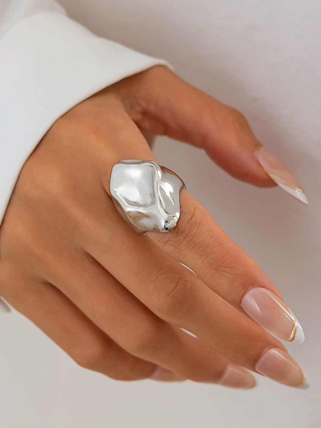 LULU & SKY Abstract Adjustable Finger Ring