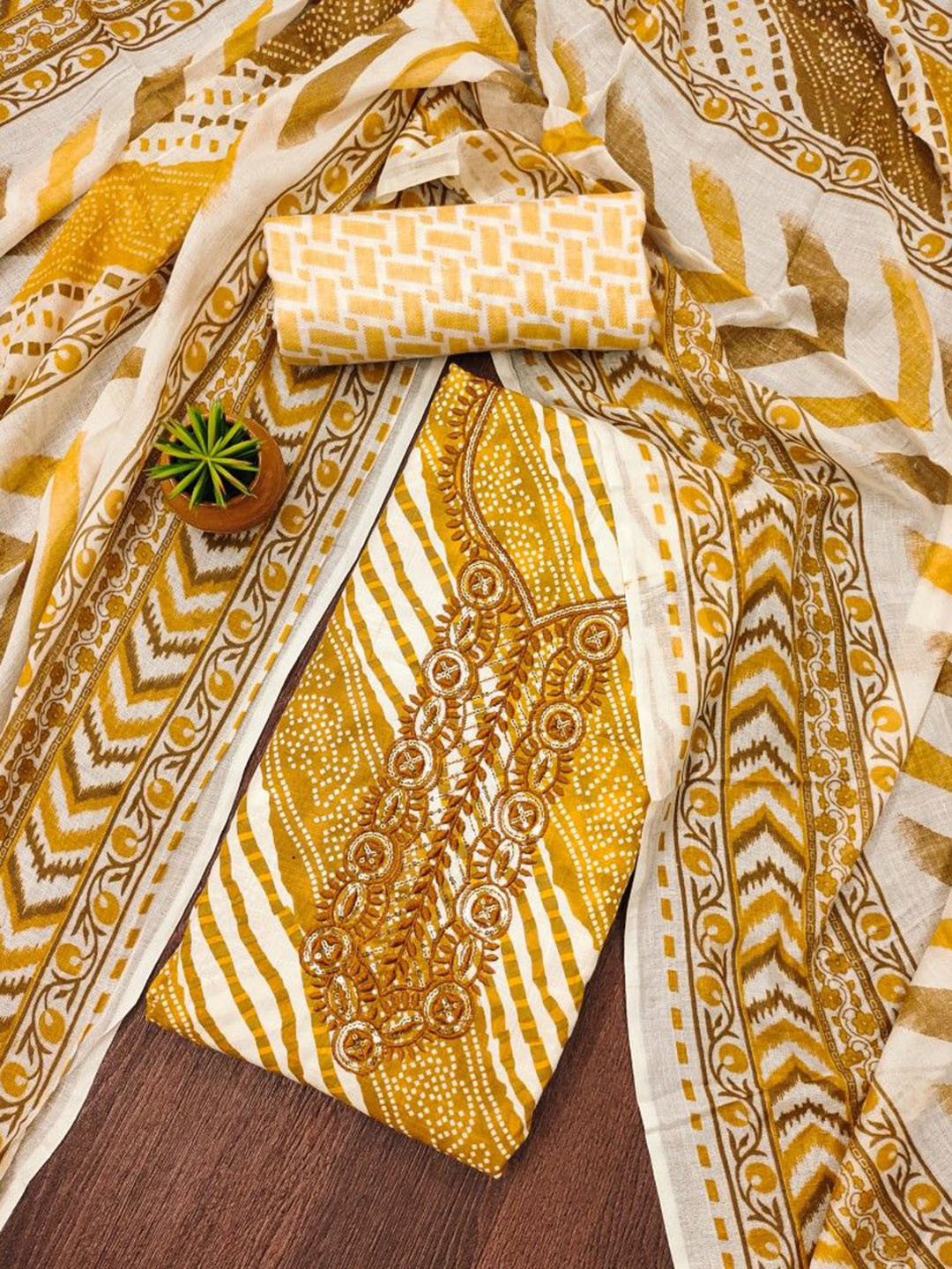 Panzora Bandhani Printed Thread Work Unstitched Dress Material