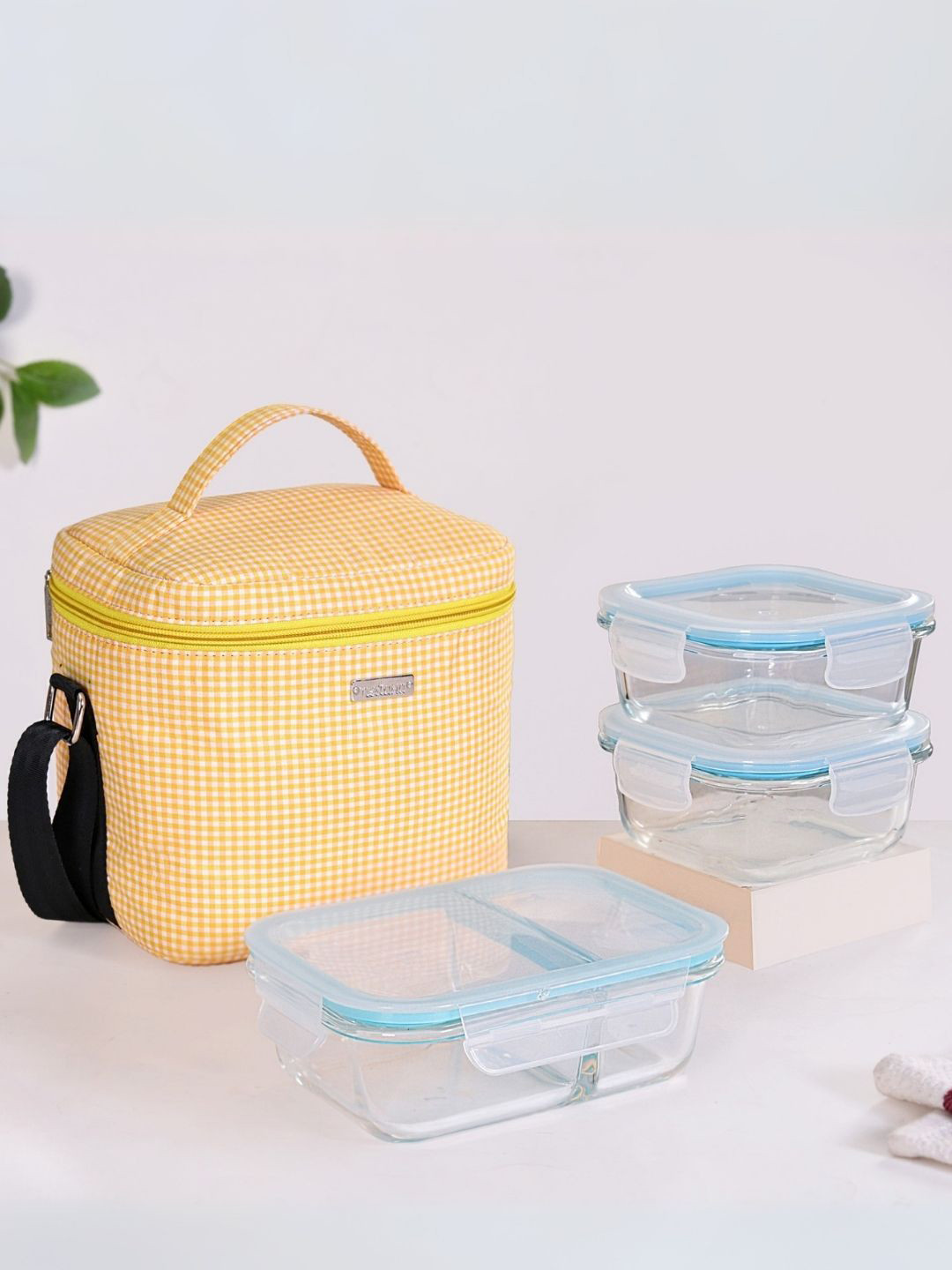 Nestasia Transparent & Yellow 4 Pieces Glass Lunch Box With Lunch Bag