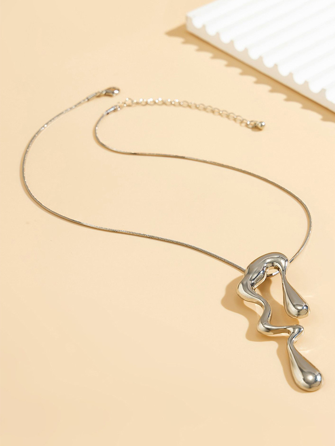 LULU & SKY Copper Silver-Plated Necklace