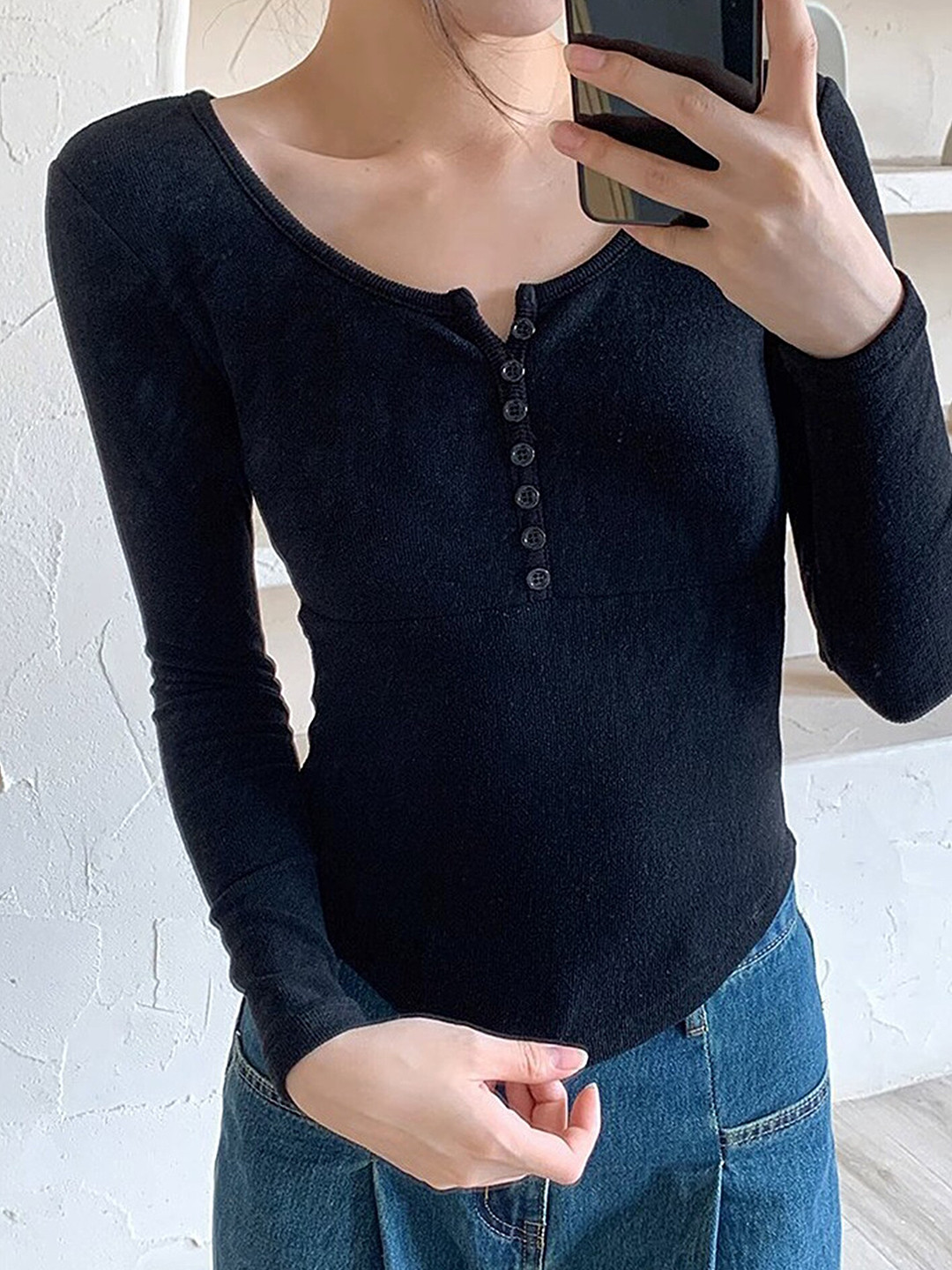 LULU & SKY Ribbed Curved Hem Fitted Top