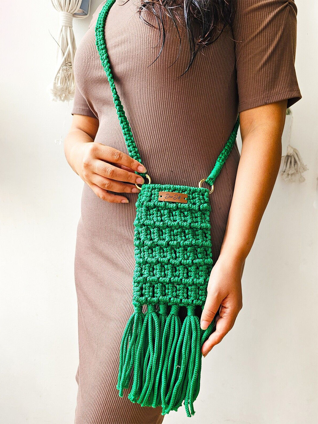 DECORDILL Self Design Knotted Crossbody Mobile Bag