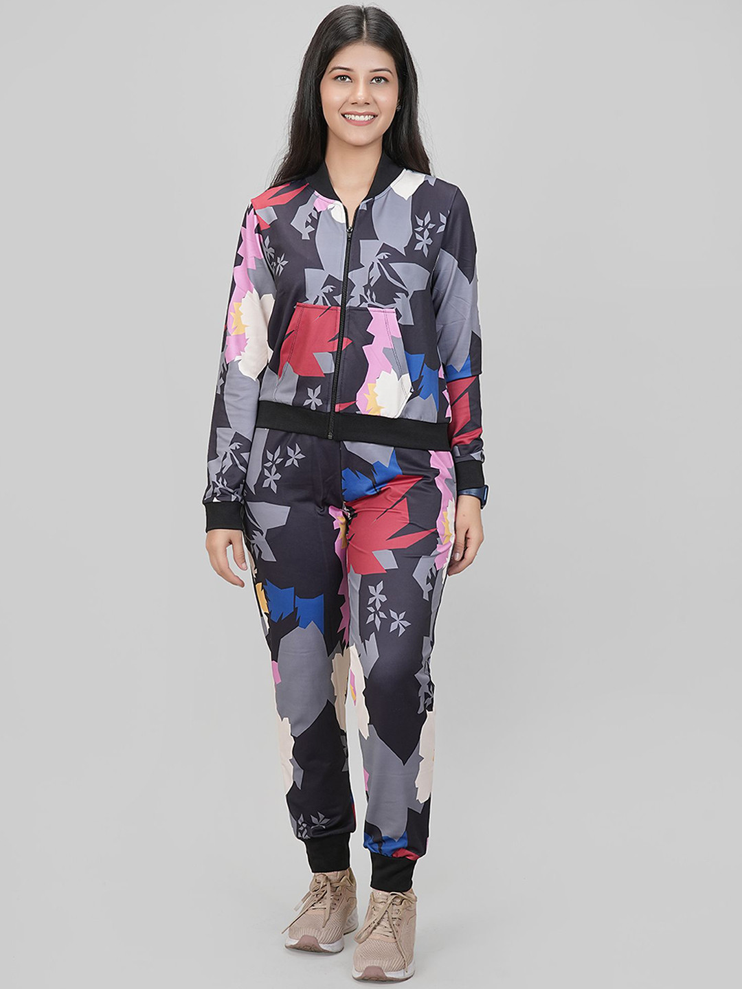 She N She Abstract Printed V Neck Top With Joggers Co-ords