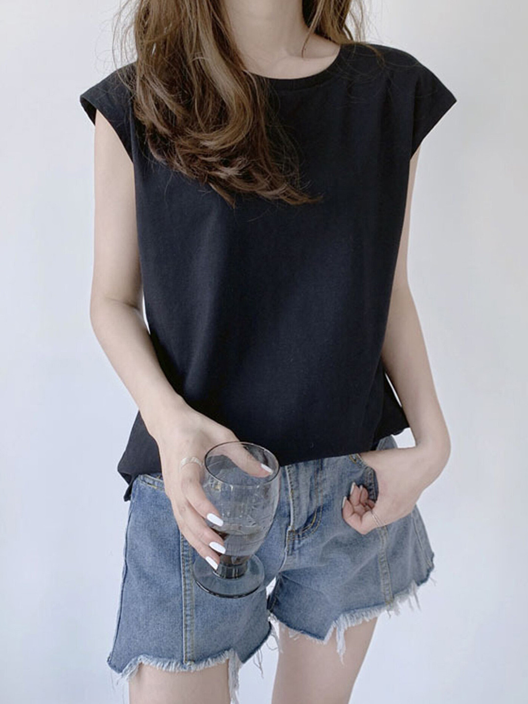 LULU & SKY Extended Sleeves Boxy T-shirt