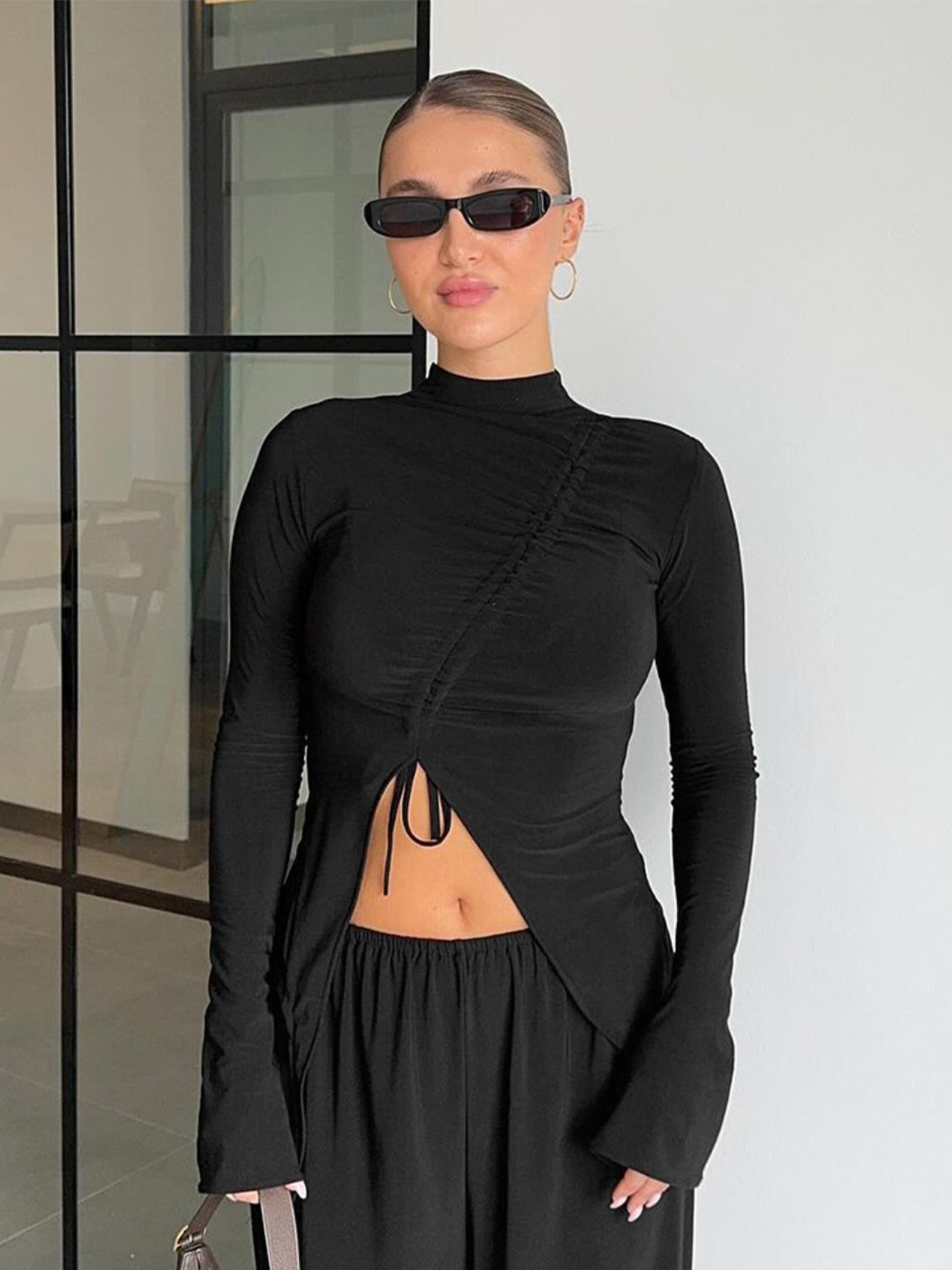 StyleCast Women Long Sleeve Ruched Fitted Top