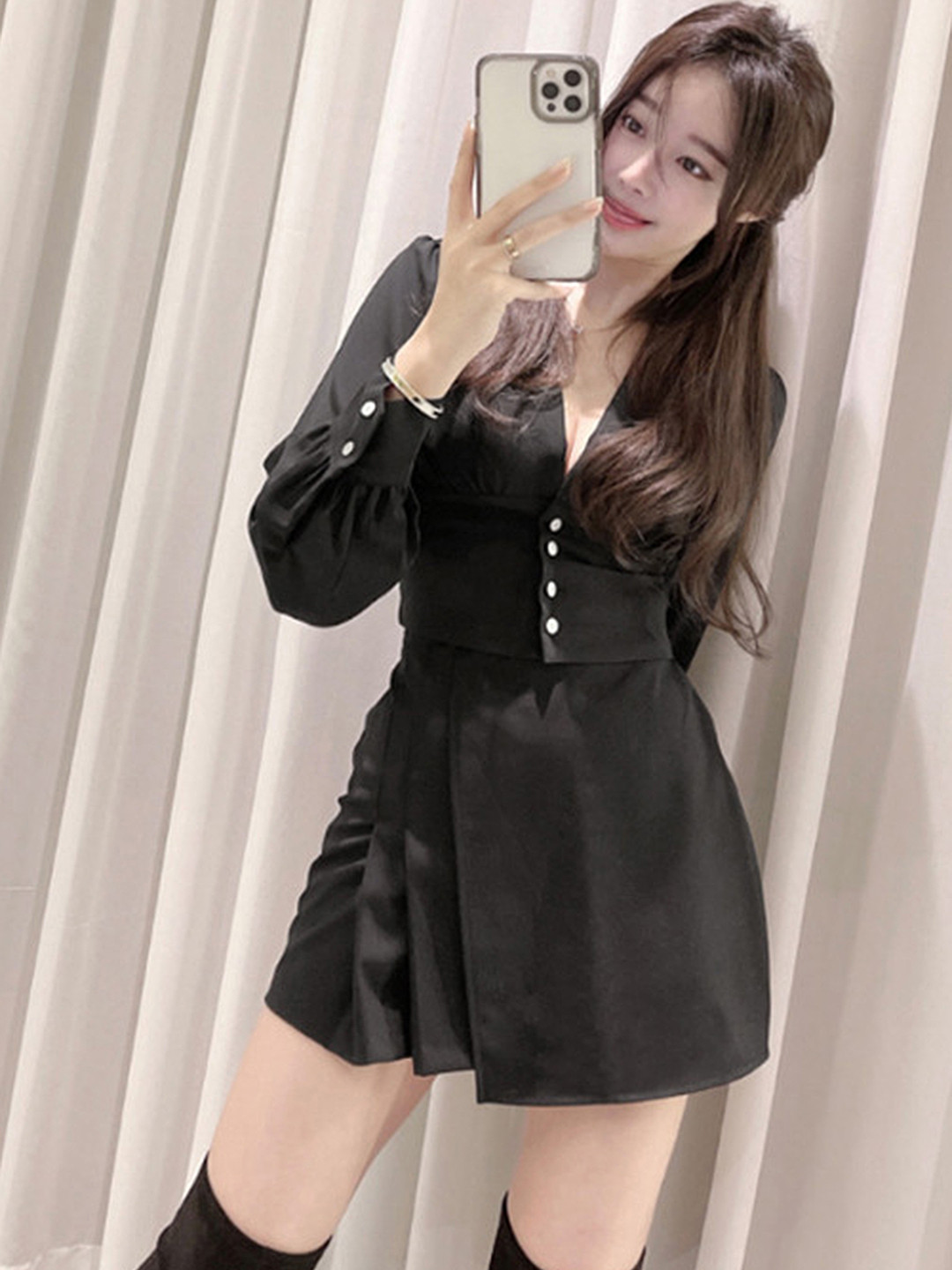 LULU & SKY Black Bishop Sleeves Top