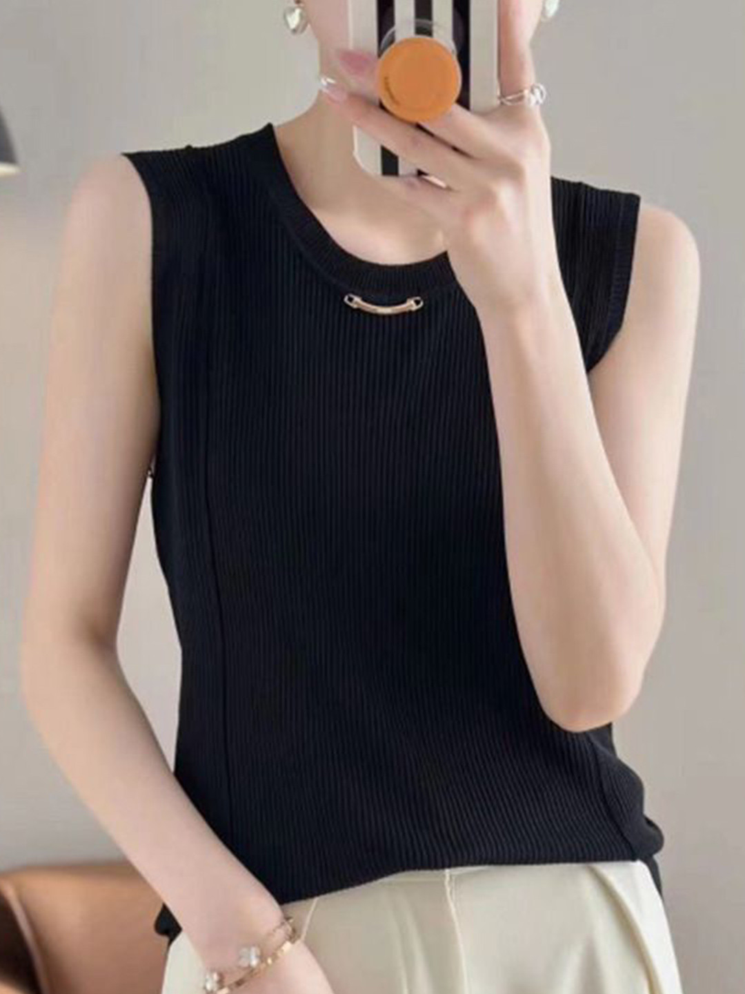 StyleCast Black Casual Round Neck Sleeveless Ribbed Top